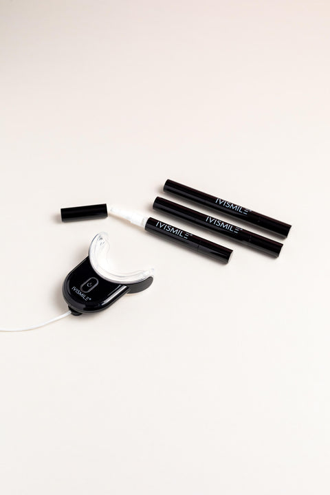 LuminaGleam - Kit de Blanchiment Dentaire Noir avec Technologie LED