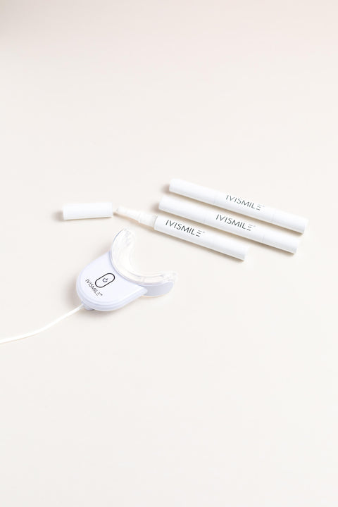 LuminaGleam - Kit de Blanchiment Dentaire Blanc avec Technologie LED
